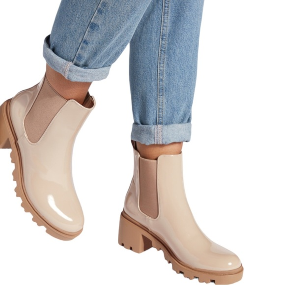 Shoedazzle‎ ROONIE LUG SOLE BOOTIE